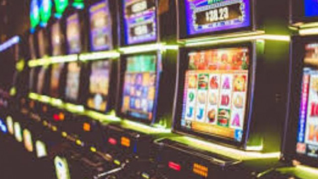 Арестуваха мъж опитал да обере казино в Девня